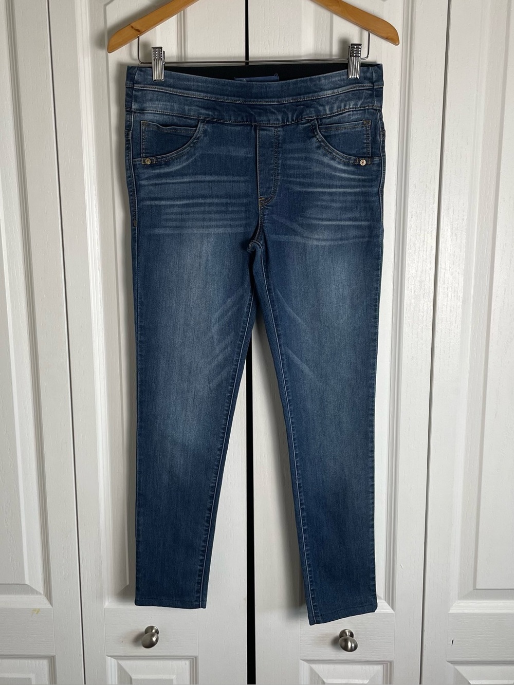 Democracy Ab Solution Pull On Glider Ankle Jeans Women’s 2 Blue Medium Wash